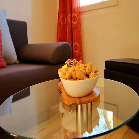 Bili Al - Two Bedroom With Terrace And Sea View